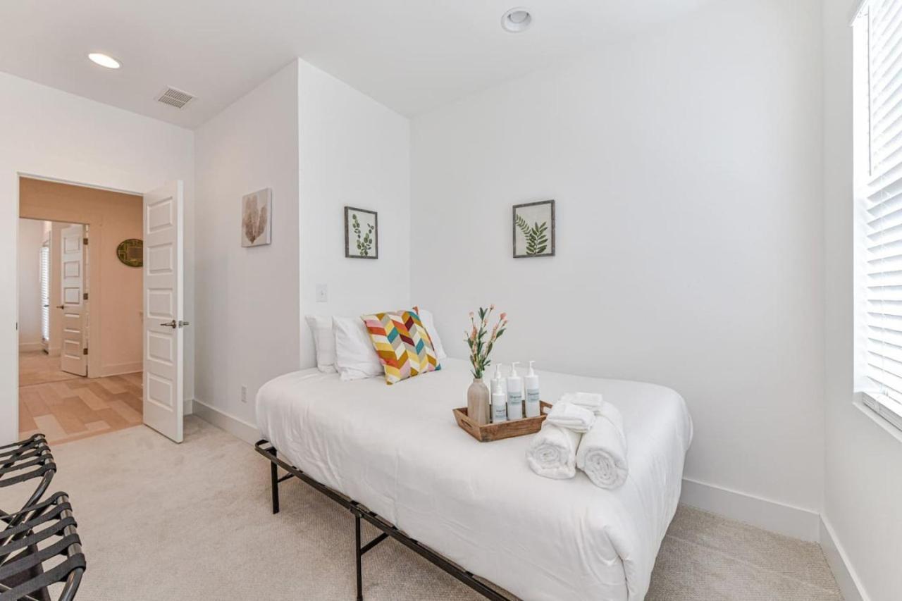 Villa On The Move In Plaza Midwood Charlotte Esterno foto